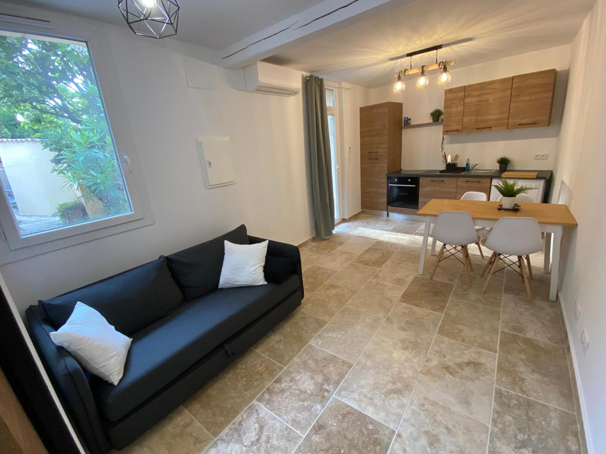 Renove 4 Personnes * Avignon